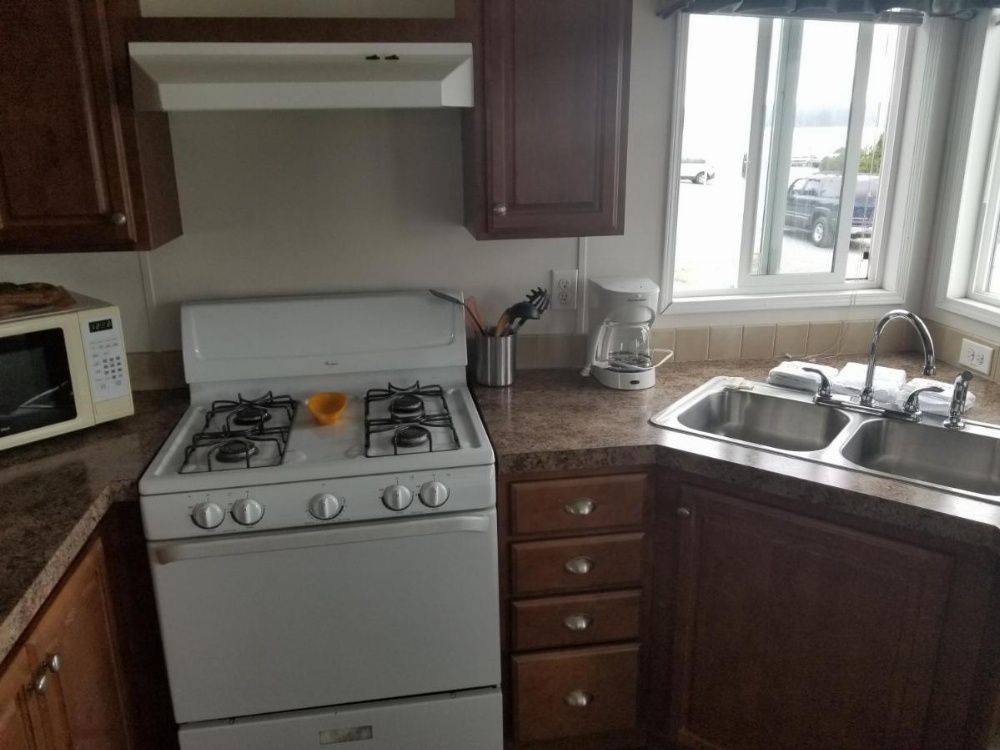 Paradise Cove RV Resort & Marina Image 23